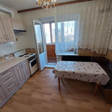 2К Апартаменты Ул.Ревуцкого 19/1 Kijev Kültér fotó
