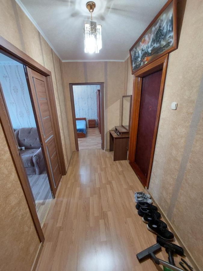 2К Апартаменты Ул.Ревуцкого 19/1 Kijev Kültér fotó